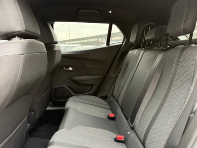 Peugeot 2008 1.2 turbo Allure 100cv (12)