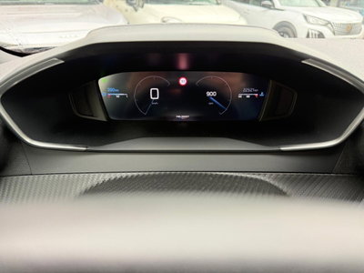 Peugeot 2008 1.2 turbo Allure 100cv (16)