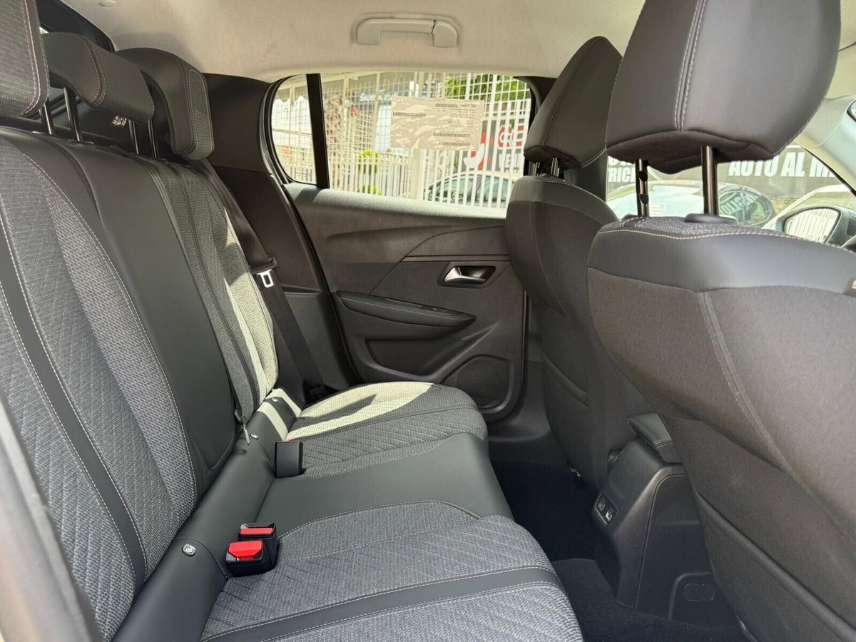 Peugeot 208 PureTech 100 Stop&Start 5 porte Allure (12)