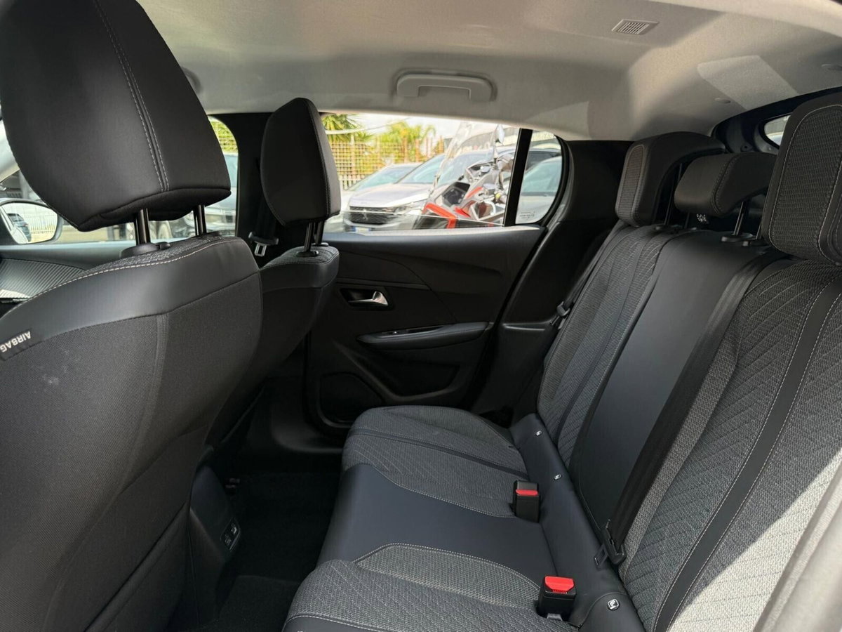 Peugeot 208 PureTech 100 Stop&Start 5 porte Allure (14)