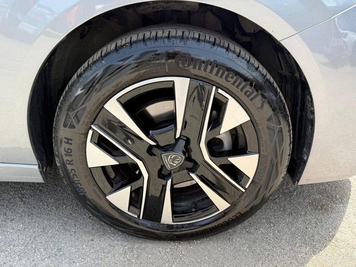 Peugeot 208 PureTech 100 Stop&Start 5 porte Allure (20)
