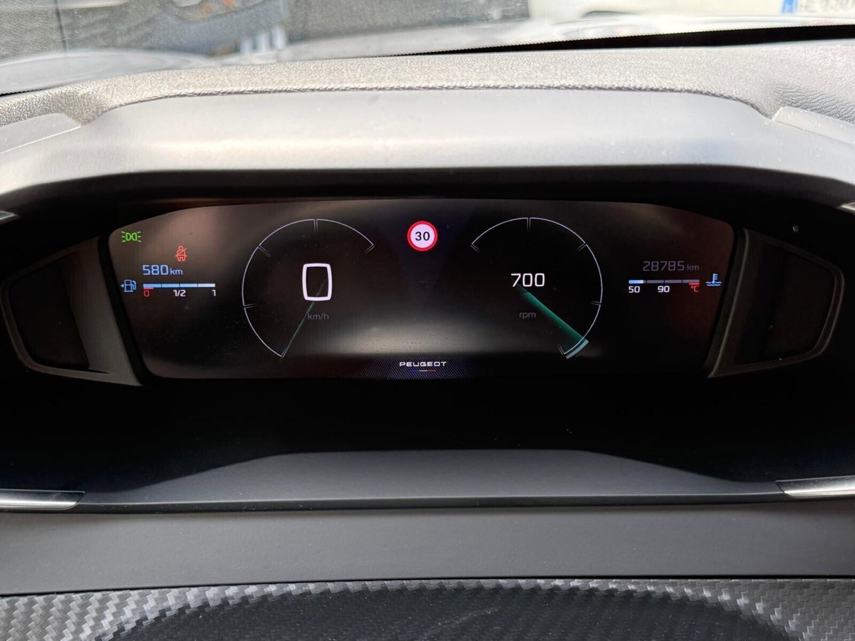 Peugeot 208 PureTech 100 Stop&Start 5 porte Allure (9)