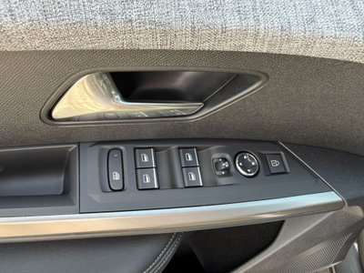 Peugeot 3008 1.2 hybrid GT Exclusive 145cv e-dcs6 (13)
