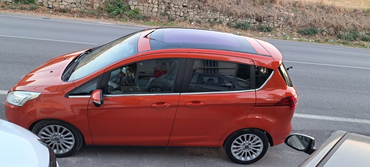 Ford B-Max B-Max 1.6 TDCi 95 CV Titanium (2)
