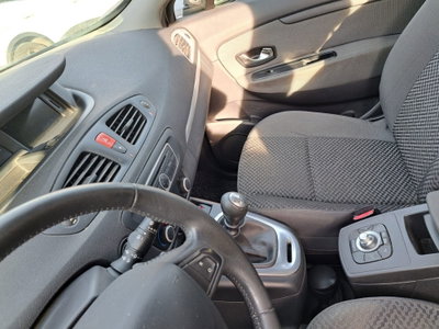 Renault Scenic E-Tech Electric 1.6 Attractive (12)