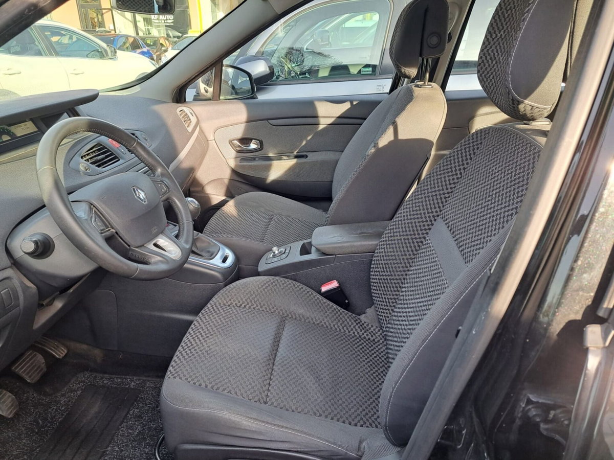 Renault Scenic E-Tech Electric 1.6 Attractive (14)