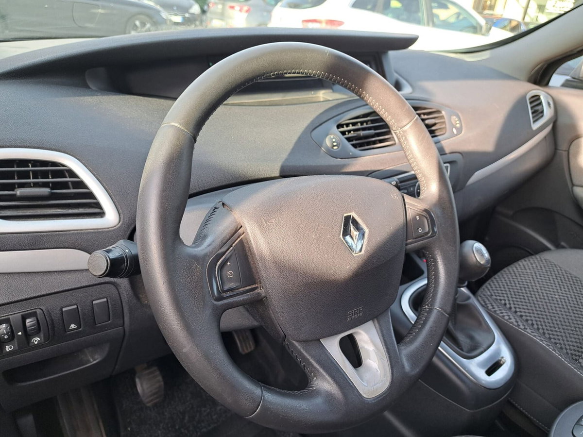 Renault Scenic E-Tech Electric 1.6 Attractive (15)