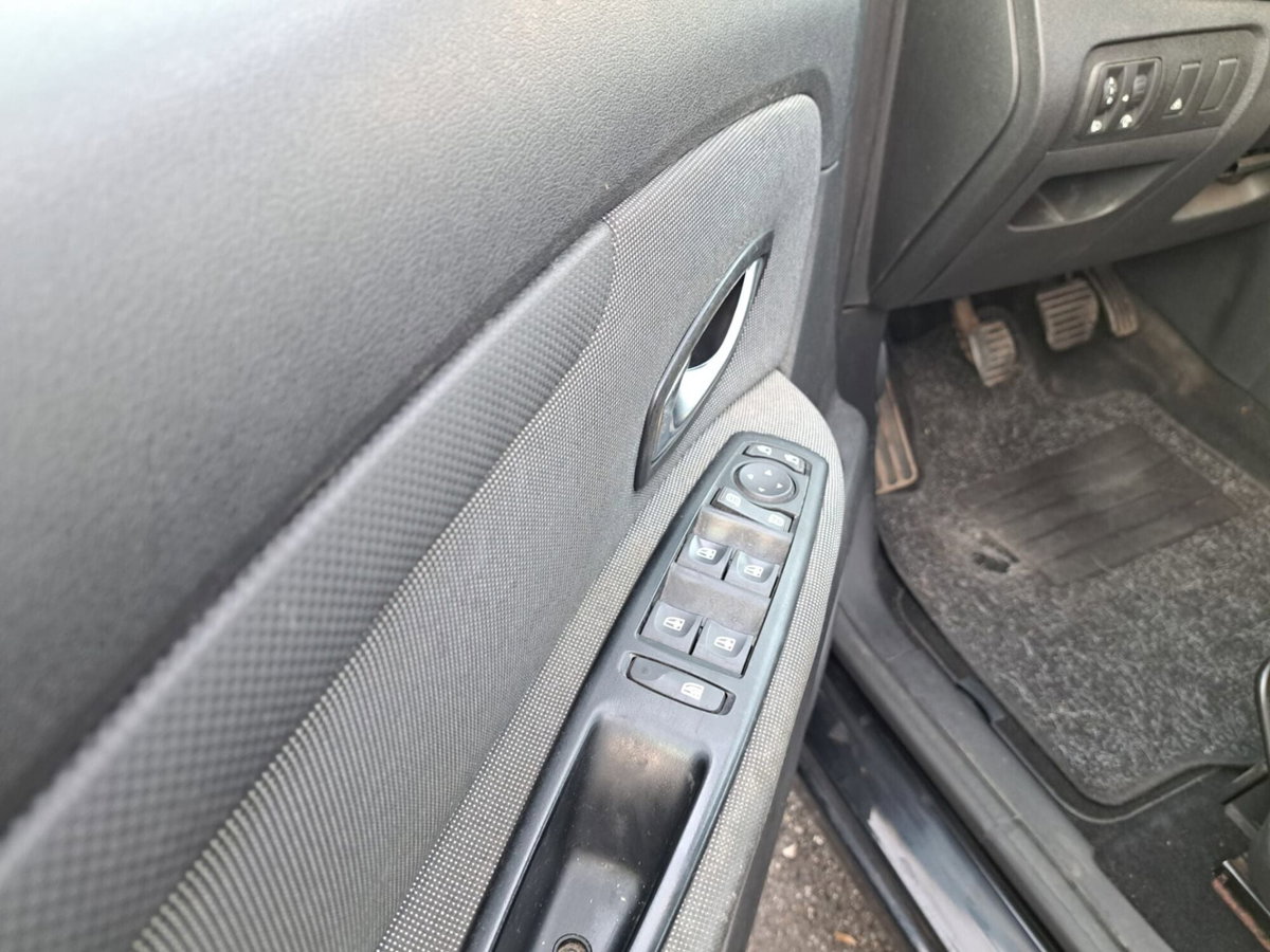 Renault Scenic E-Tech Electric 1.6 Attractive (20)