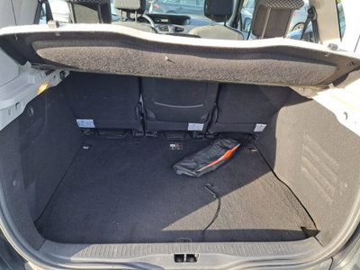 Renault Scenic E-Tech Electric 1.6 Attractive (8)