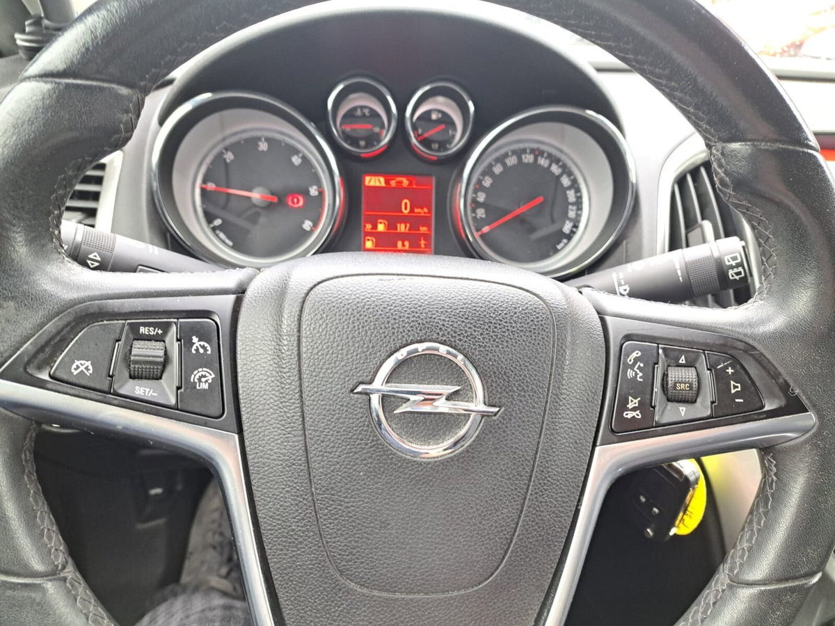 Opel Astra 1.7 CDTI 130CV 5 porte Cosmo (12)