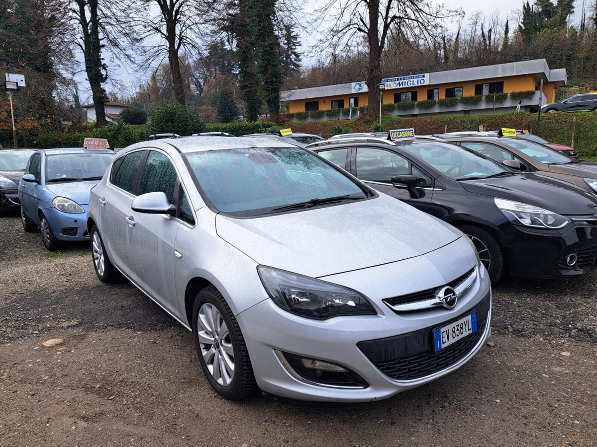 Opel Astra 1.7 CDTI 130CV 5 porte Cosmo (5)