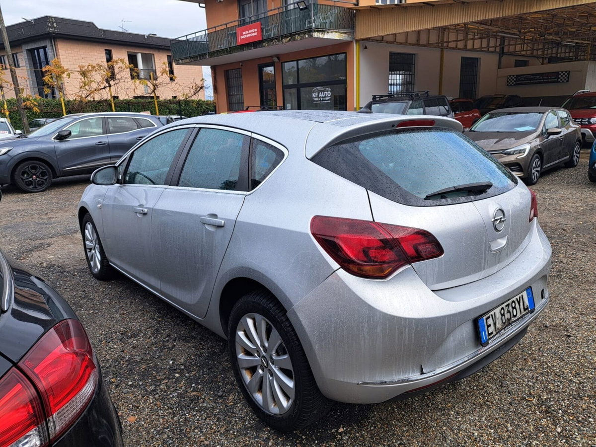 Opel Astra 1.7 CDTI 130CV 5 porte Cosmo (9)