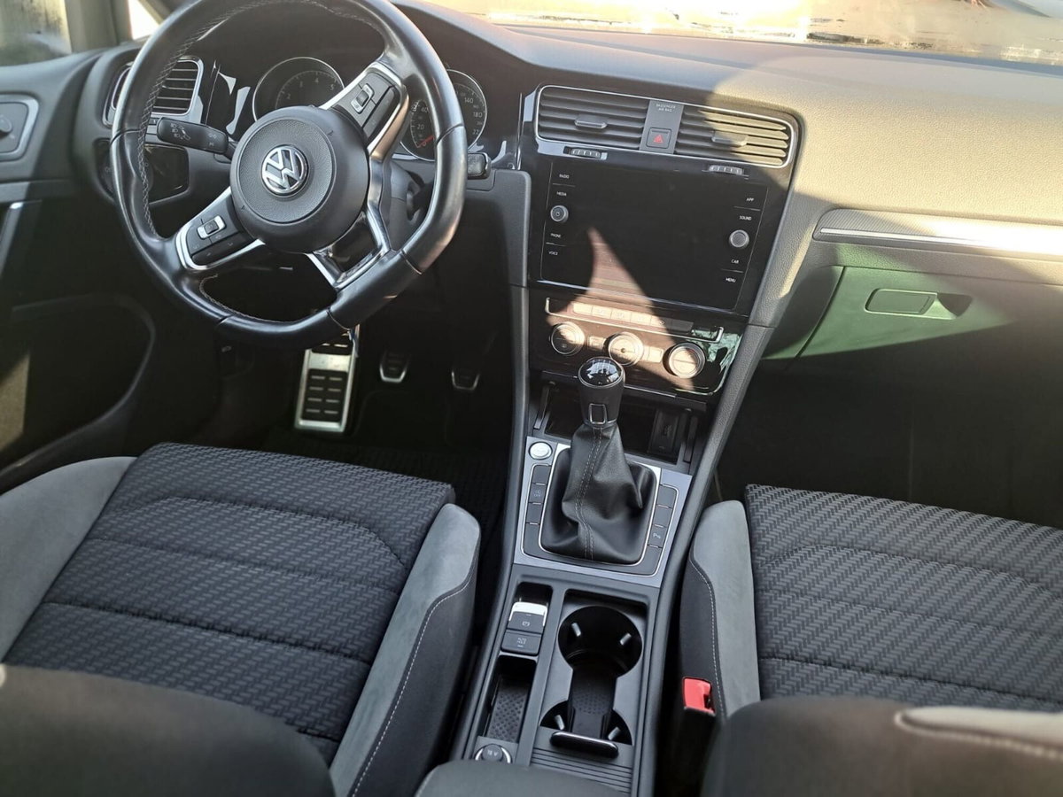 Volkswagen Golf 1.5 TSI 150 CV EVO ACT R-Line (19)