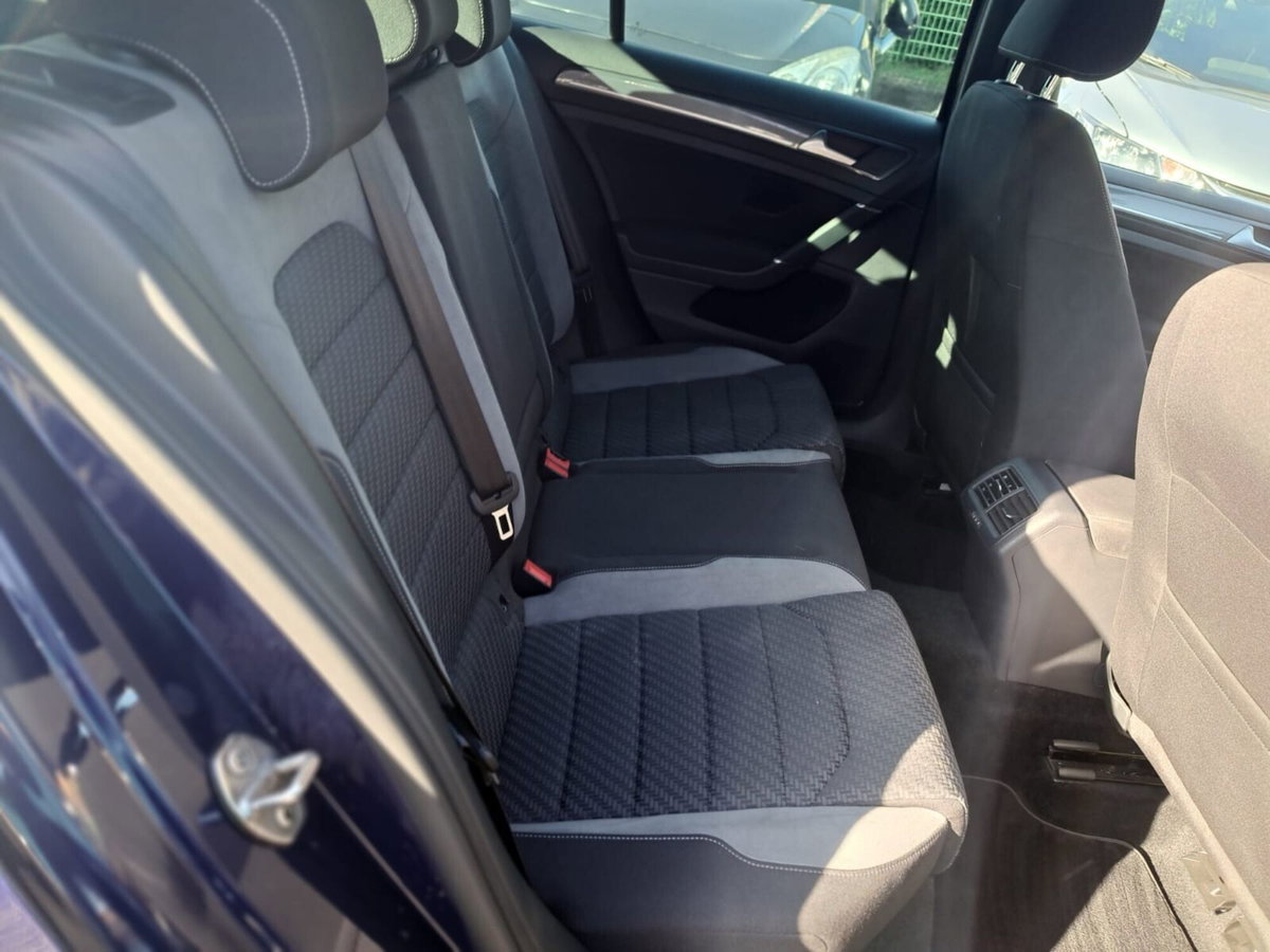 Volkswagen Golf 1.5 TSI 150 CV EVO ACT R-Line (20)