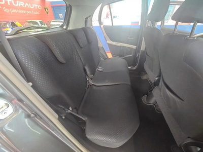 Toyota Yaris 1.0 5 porte Sol (13)