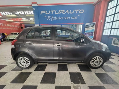 Toyota Yaris 1.0 5 porte Sol (6)