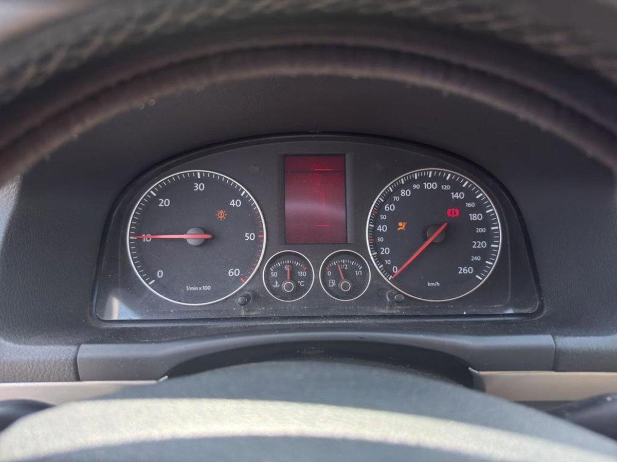 Volkswagen Touran TDI DPF Trendline (10)