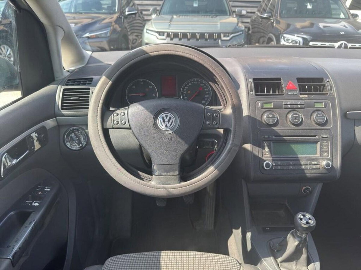 Volkswagen Touran TDI DPF Trendline (15)