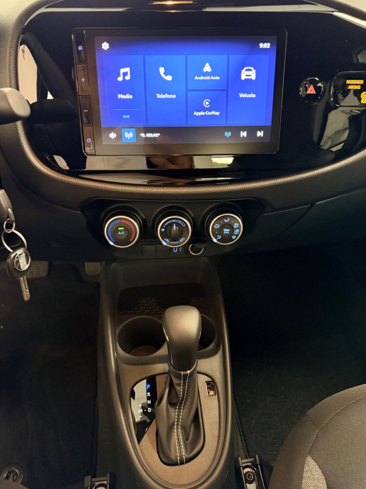 Toyota Aygo X 1.0 VVT-i 72 CV 5 porte Limited Air (13)