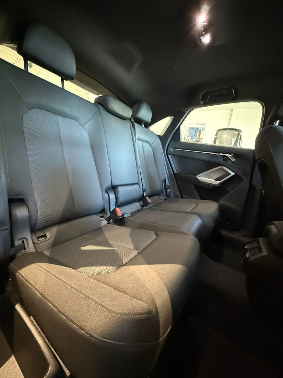 Audi Q3 Sportback 40 TDI quattro S tronic Business Plus (12)