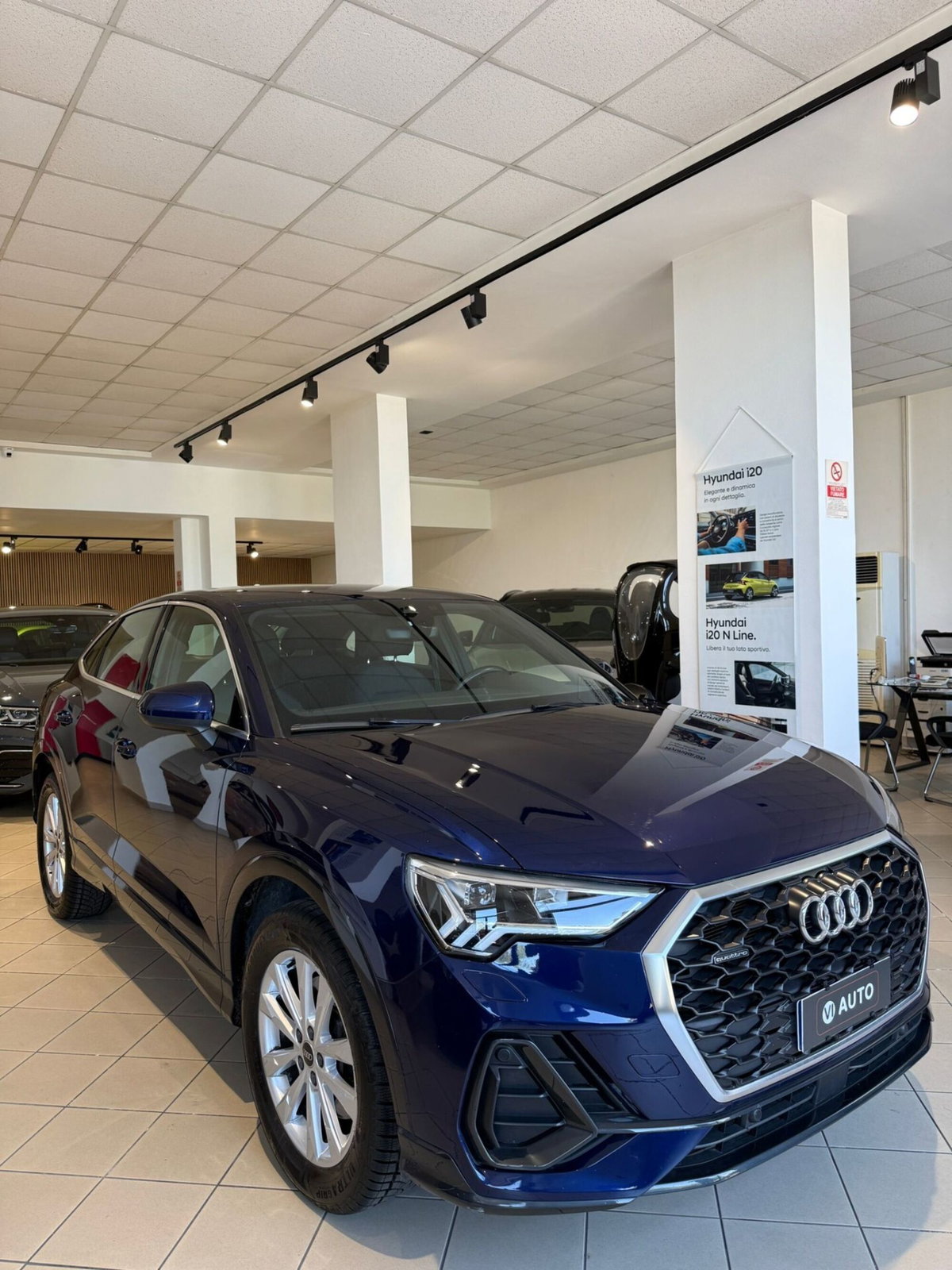 Audi Q3 Sportback 40 TDI quattro S tronic Business Plus (2)