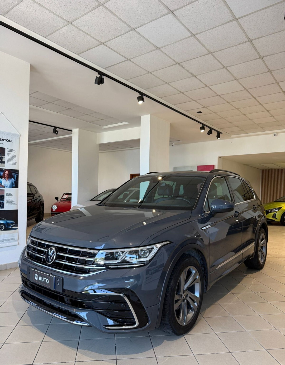 Volkswagen Tiguan 2.0 TDI 150 CV SCR DSG 4MOTION R-Line (2)