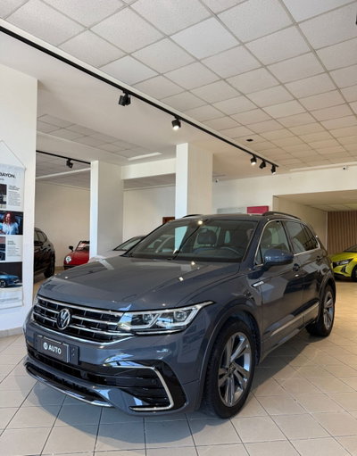 Volkswagen Tiguan 2.0 TDI 150 CV SCR DSG 4MOTION R-Line (2)