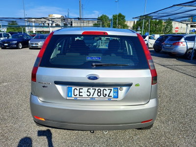 Ford Fiesta 1.2 16V 5p. Zetec (5)