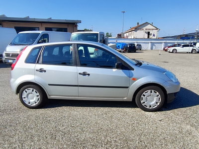 Ford Fiesta 1.2 16V 5p. Zetec (7)