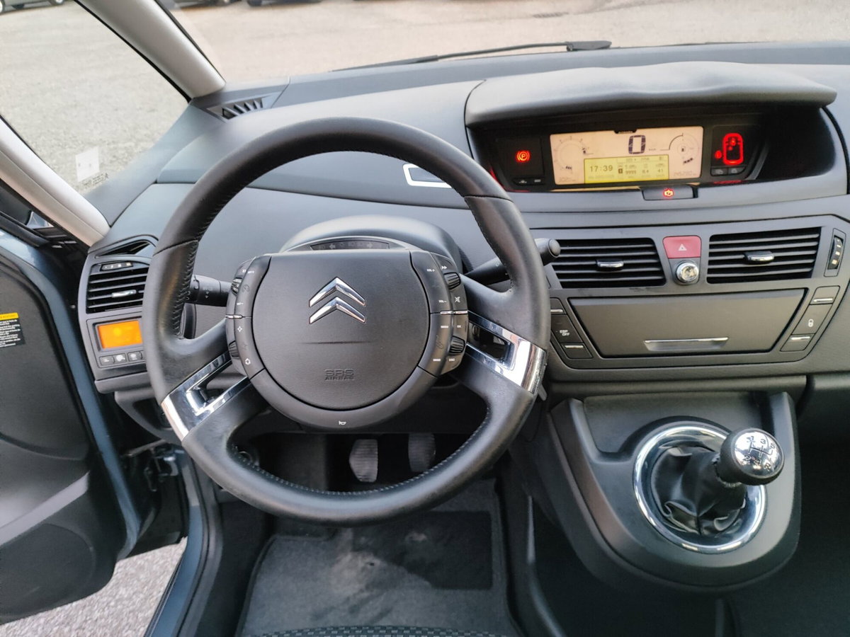 Citroen Grand C4 Picasso 1.6 VTi 120 Attraction (12)