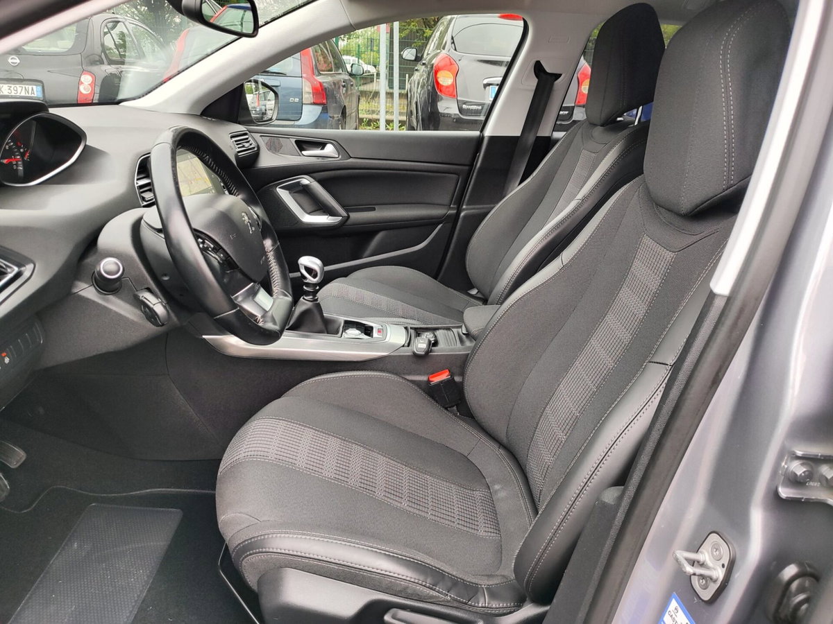 Peugeot 308 SW PureTech Turbo 130 S&S EAT8 Allure Pack (11)