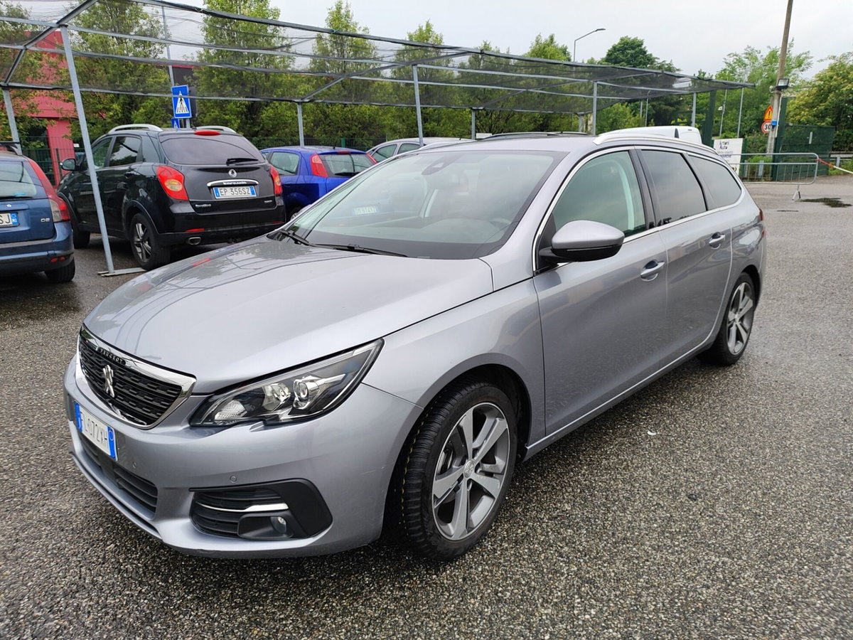 Peugeot 308 SW PureTech Turbo 130 S&S EAT8 Allure Pack (2)