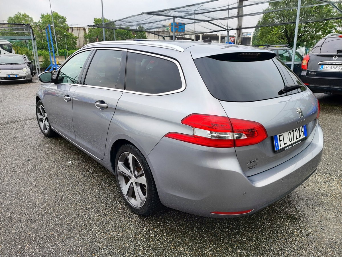 Peugeot 308 SW PureTech Turbo 130 S&S EAT8 Allure Pack (4)