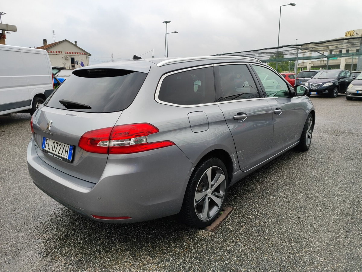 Peugeot 308 SW PureTech Turbo 130 S&S EAT8 Allure Pack (6)