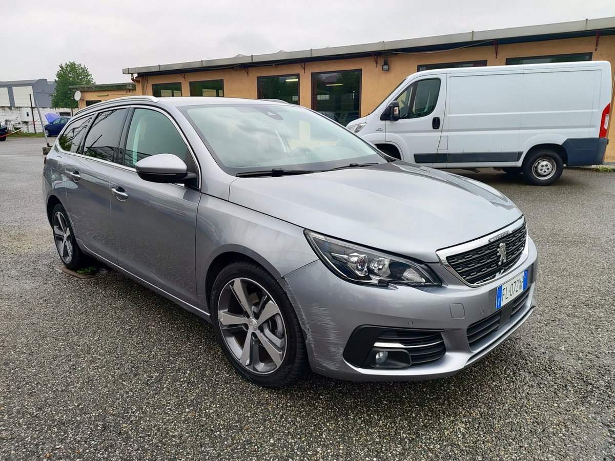 Peugeot 308 SW PureTech Turbo 130 S&S EAT8 Allure Pack (8)