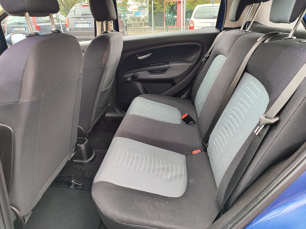 Fiat Grande Punto 1.2 5 porte Active (10)