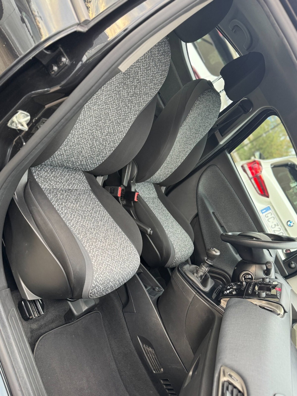 Lancia Ypsilon 1.0 FireFly 5 porte S&S Hybrid Ecochic Silver (11)