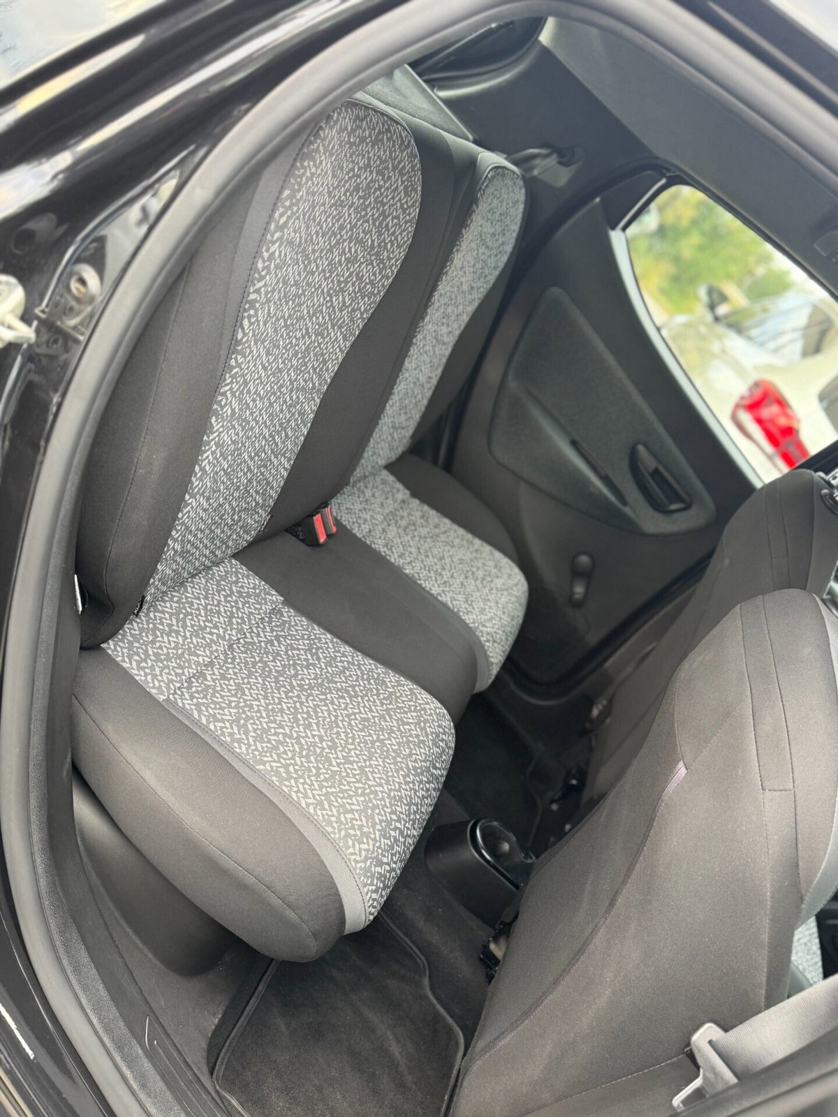 Lancia Ypsilon 1.0 FireFly 5 porte S&S Hybrid Ecochic Silver (12)