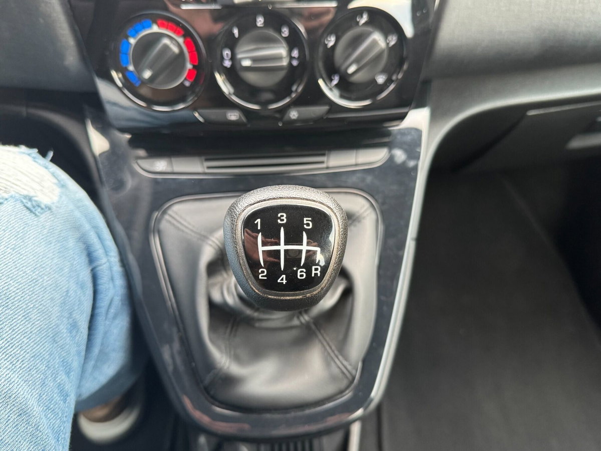 Lancia Ypsilon 1.0 FireFly 5 porte S&S Hybrid Ecochic Silver (16)