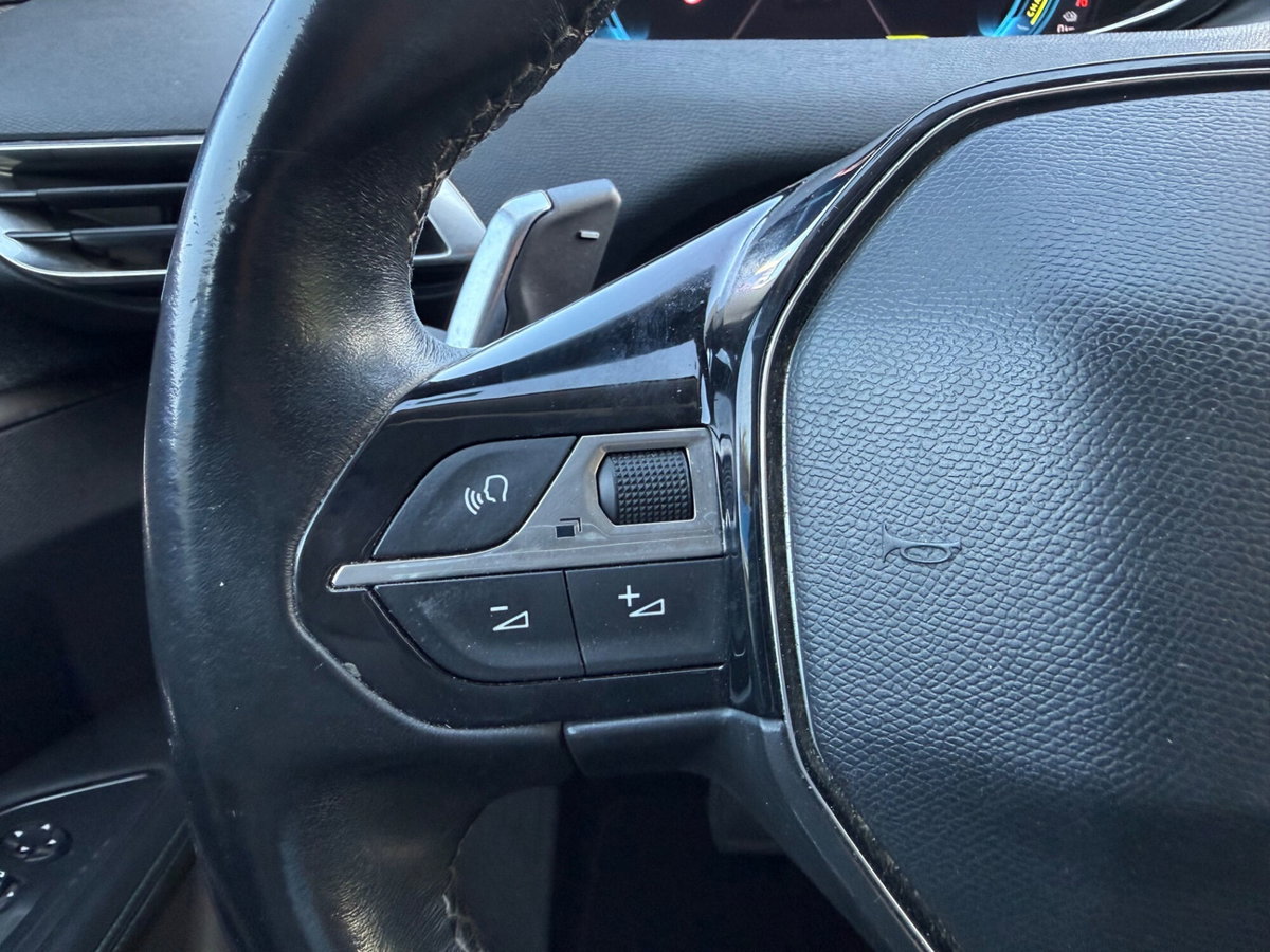 Peugeot 3008 Hybrid 225 e-EAT8 Allure (16)