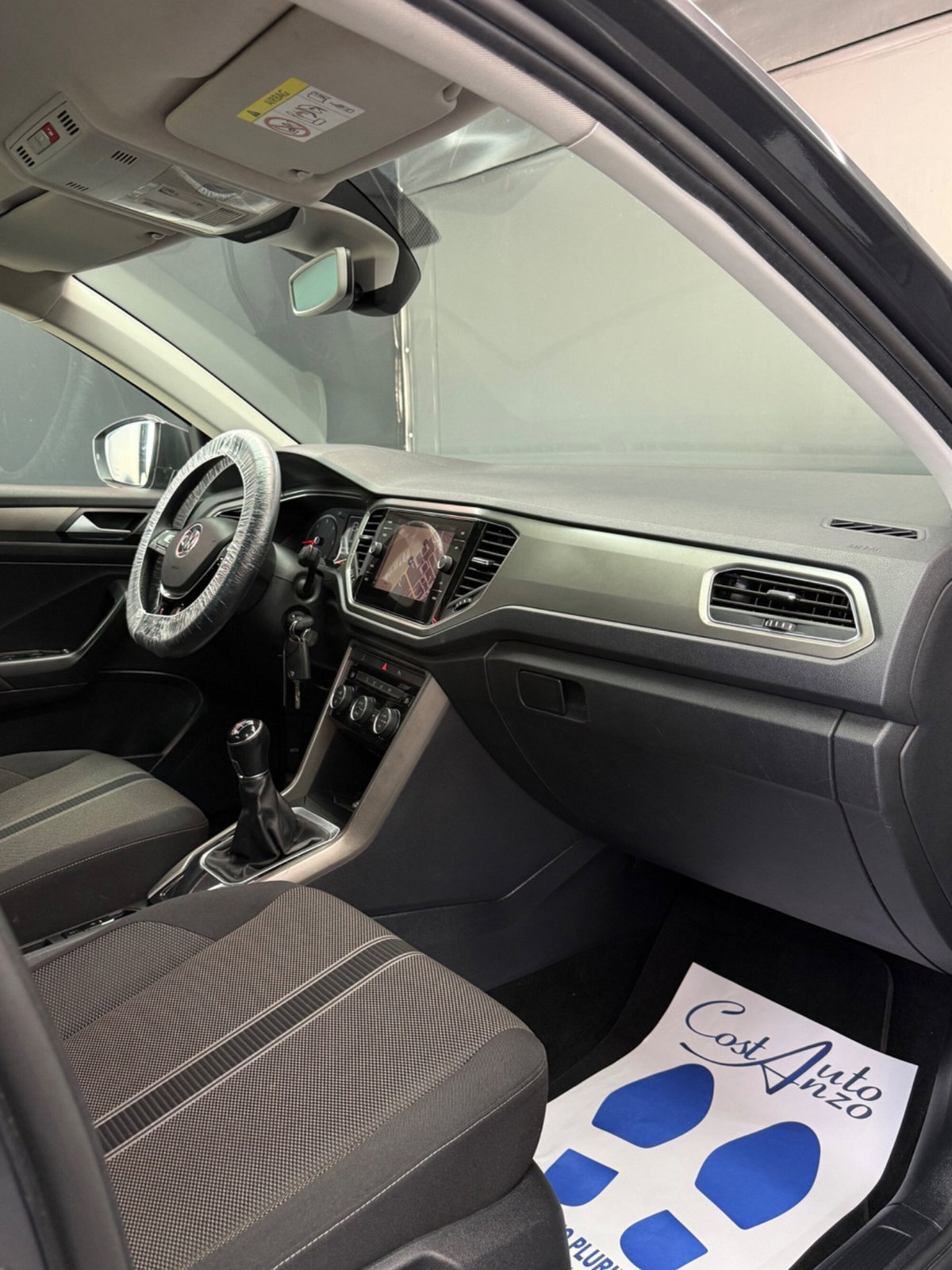 Volkswagen T-Roc 1.6 TDI SCR Advanced BlueMotion Technology (10)