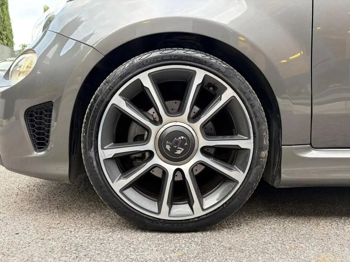 Abarth 595 595 1.4 Turbo T-Jet 165 CV Turismo (8)