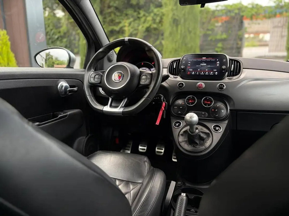 Abarth 595 595 1.4 Turbo T-Jet 165 CV Turismo (9)
