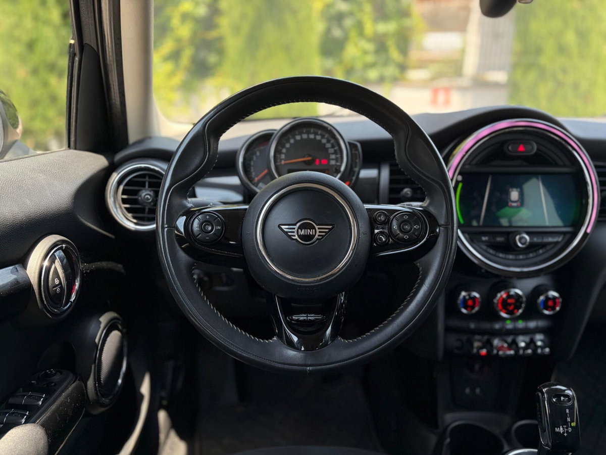 MINI Mini 1.5 Cooper Resolute (9)
