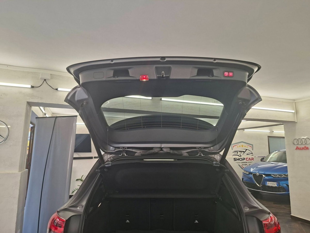 Mercedes-Benz GLA SUV 200 d Automatic Sport Plus (11)