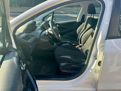 Peugeot 208 VTi 82 CV 5 porte Allure (15)