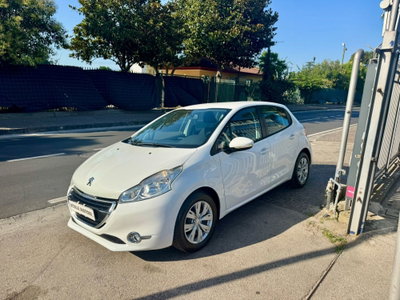 Peugeot 208 VTi 82 CV 5 porte Allure (3)