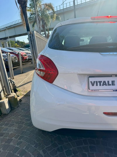 Peugeot 208 VTi 82 CV 5 porte Allure (8)
