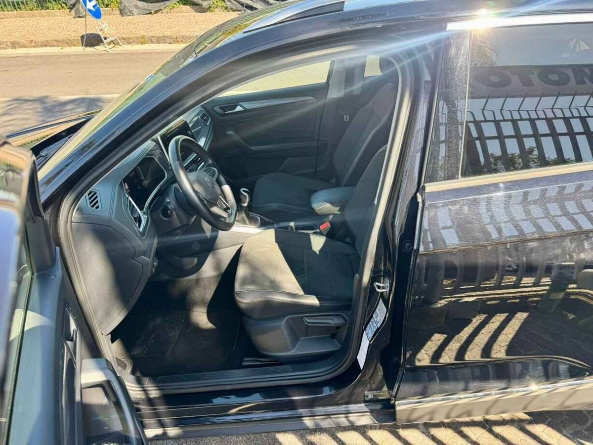 Volkswagen T-Roc 1.0 TSI Style (15)