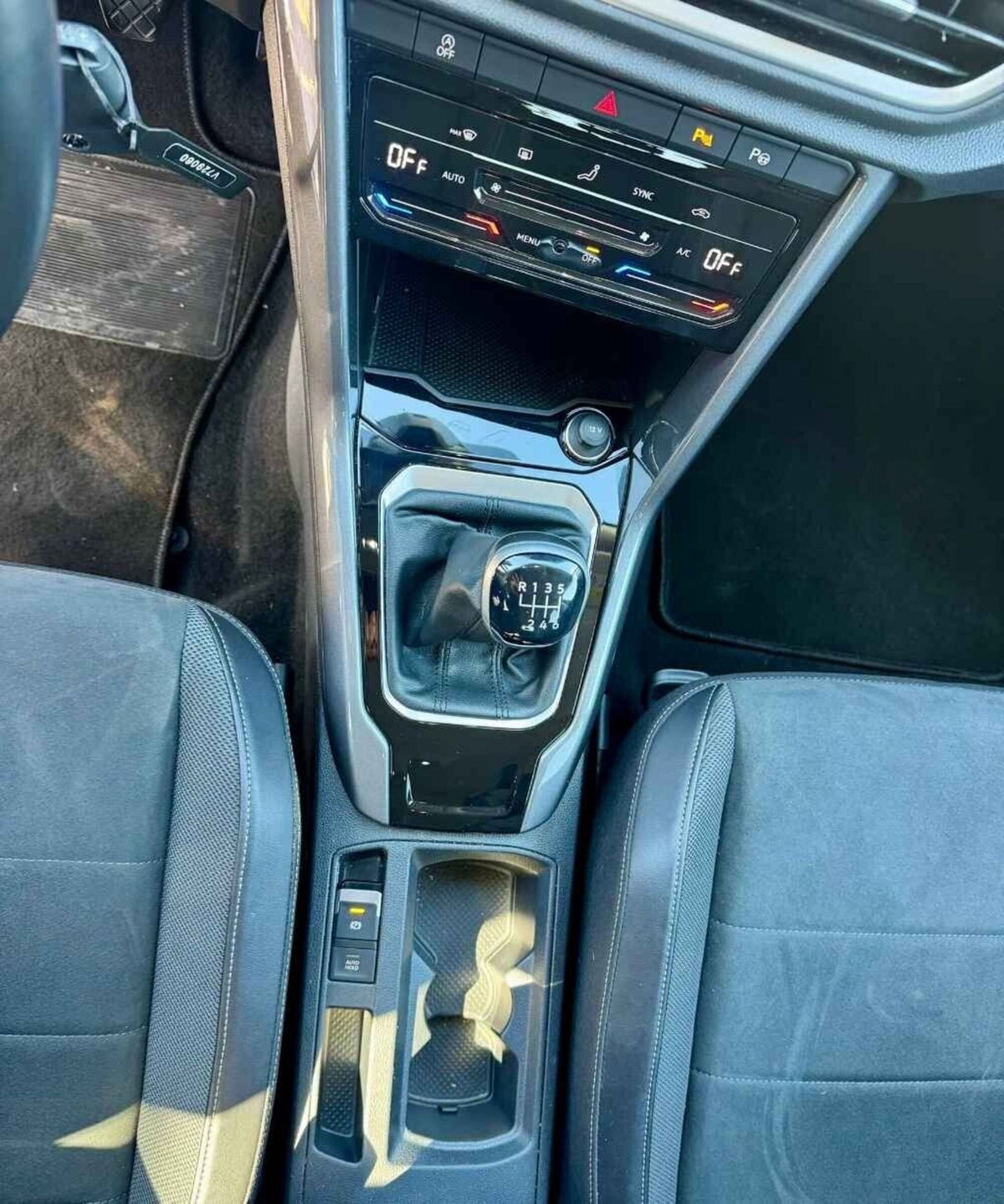 Volkswagen T-Roc 1.0 TSI Style (18)